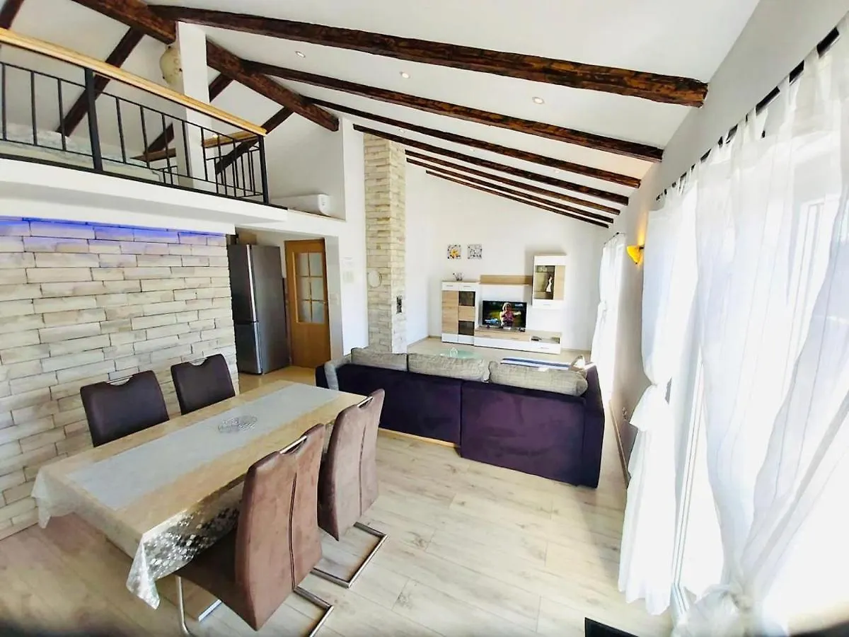 Apartments Viskic Supetarska Draga Croatia