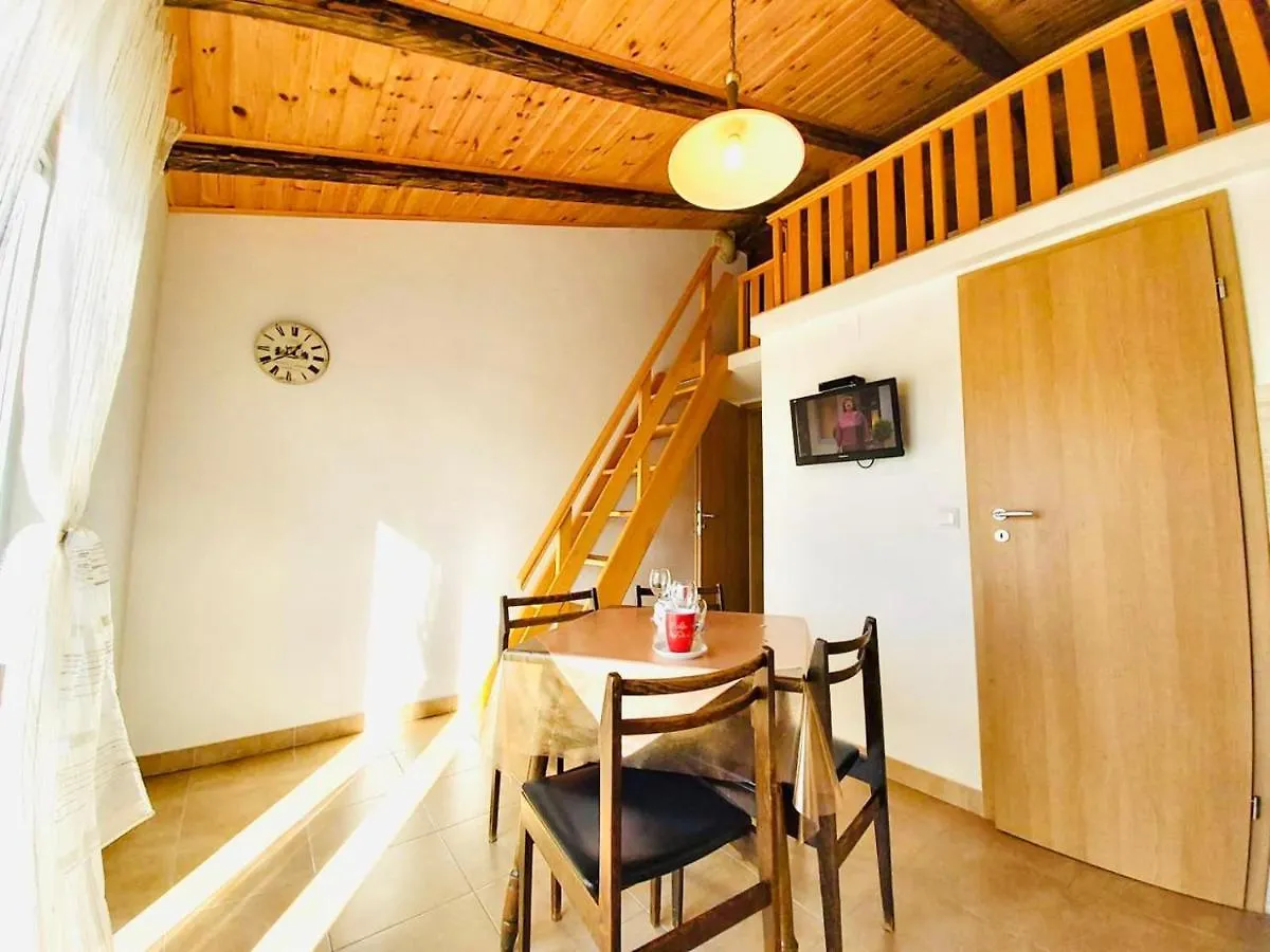 Apartments Viskic Supetarska Draga Croatia