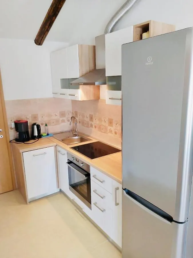 Apartments Viskic Supetarska Draga 0*,  Croatia