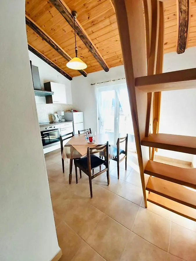 Apartments Viskic Supetarska Draga