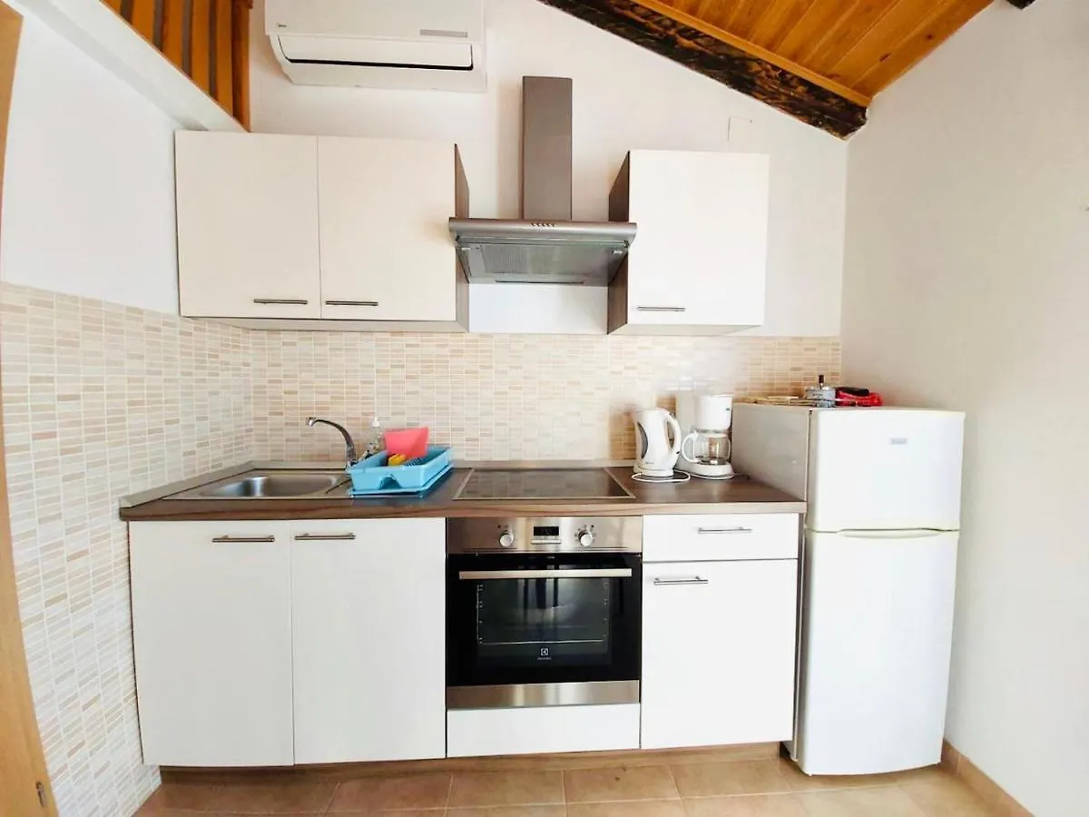 Apartments Viskic Supetarska Draga 0*,