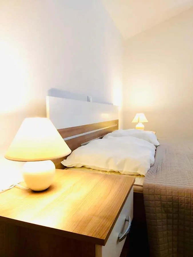 Apartments Viskic Supetarska Draga 0*,  Croatia