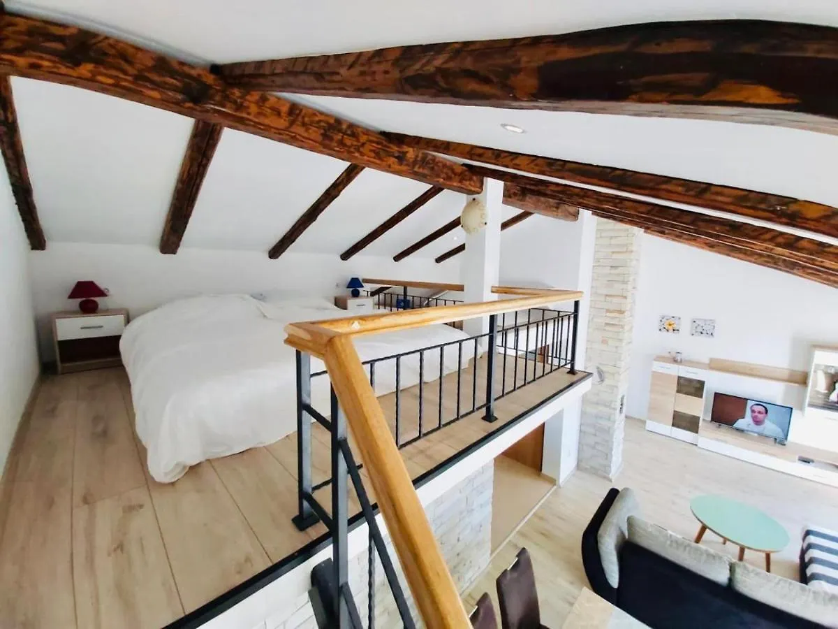 Apartments Viskic Supetarska Draga Croatia